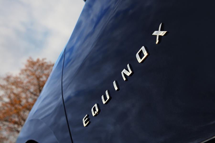 Логотип Chevrolet Equinox Premier 2020 года  (NA) (фото 10 из 20)